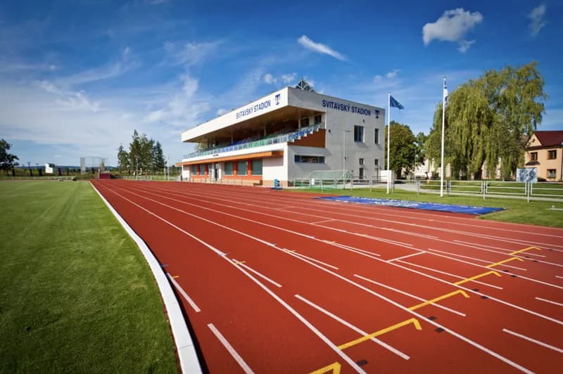 Stadion Svitavy – šatny a tribuna